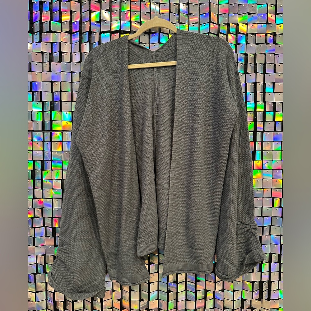 Cozy Gray Knit Cardigan with Knotted Sleeves - Medium